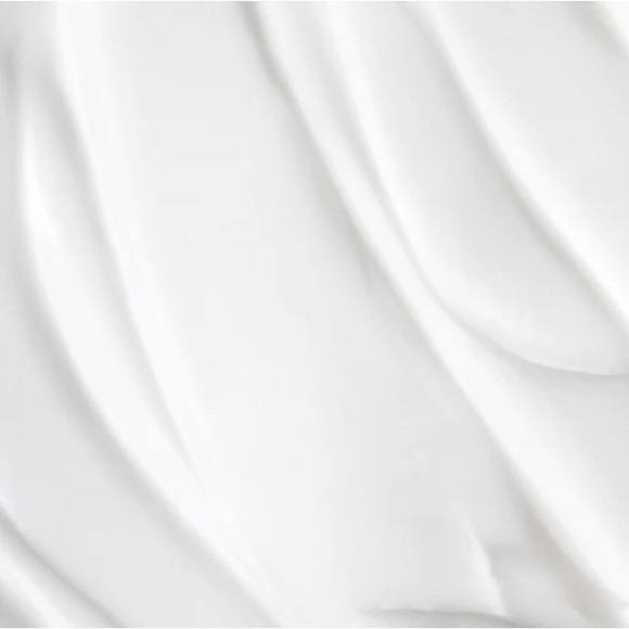 Purlisse Coconut Oil + Cranberry Silky Body Butter - Picture 2 of 3